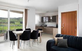 Modern & Spacious 2Br Apartment With Country Views - Close To Xemxija Bay