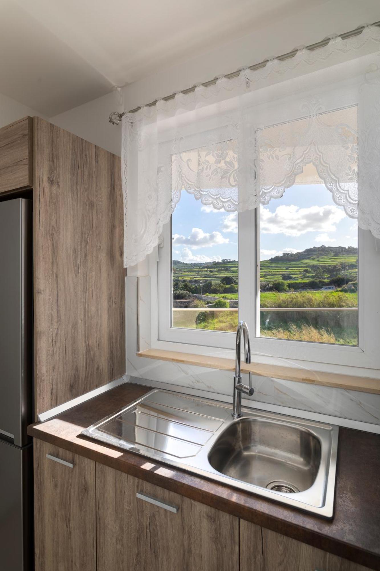 Modern & Spacious 2Br Apartment With Country Views - Close To Xemxija Bay St. Paul's Bay Buitenkant foto
